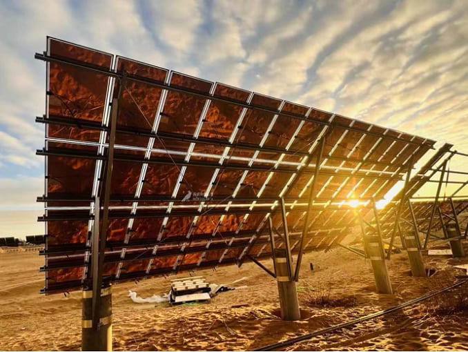 Введена в эксплуатацию первая в мире солнечная электростанция на модулях из новейших пленочных солнечных элементов