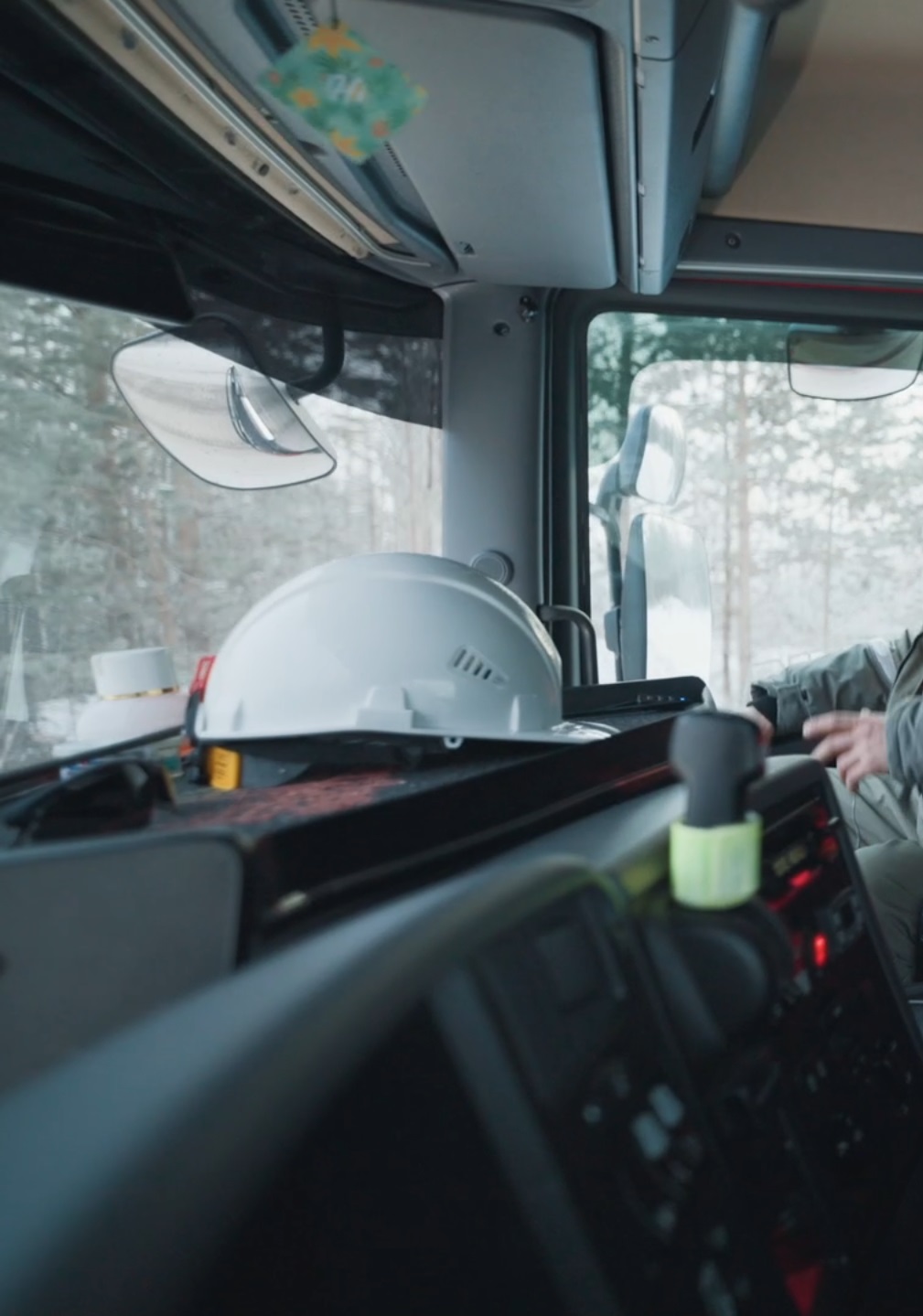 Как переправить автопарк через Лену? Готовимся к навигации 2026