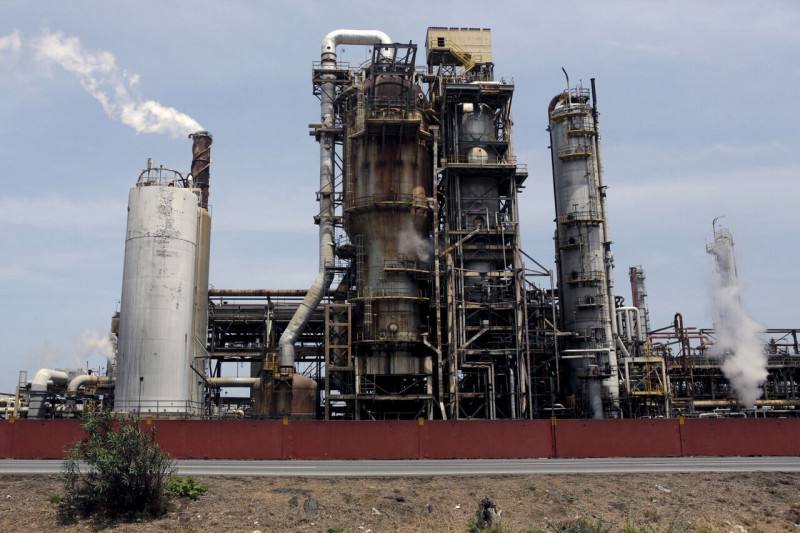 Иран, Венесуэла и Сирия  построят нефтеперерабатывающий завод в Хомсе
