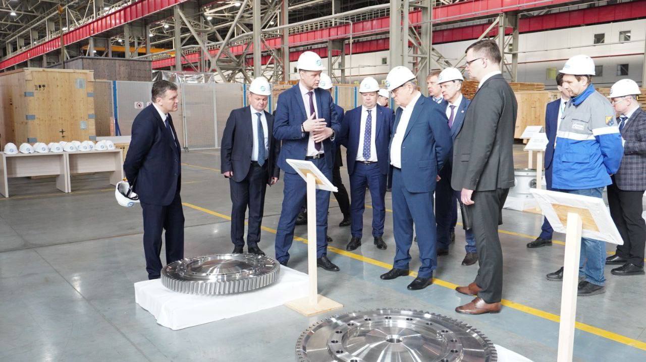 На Невском заводе состоялось выездное совещание под руководством заместителя Председателя Правления ПАО «Газпром» Виталия Маркелова
